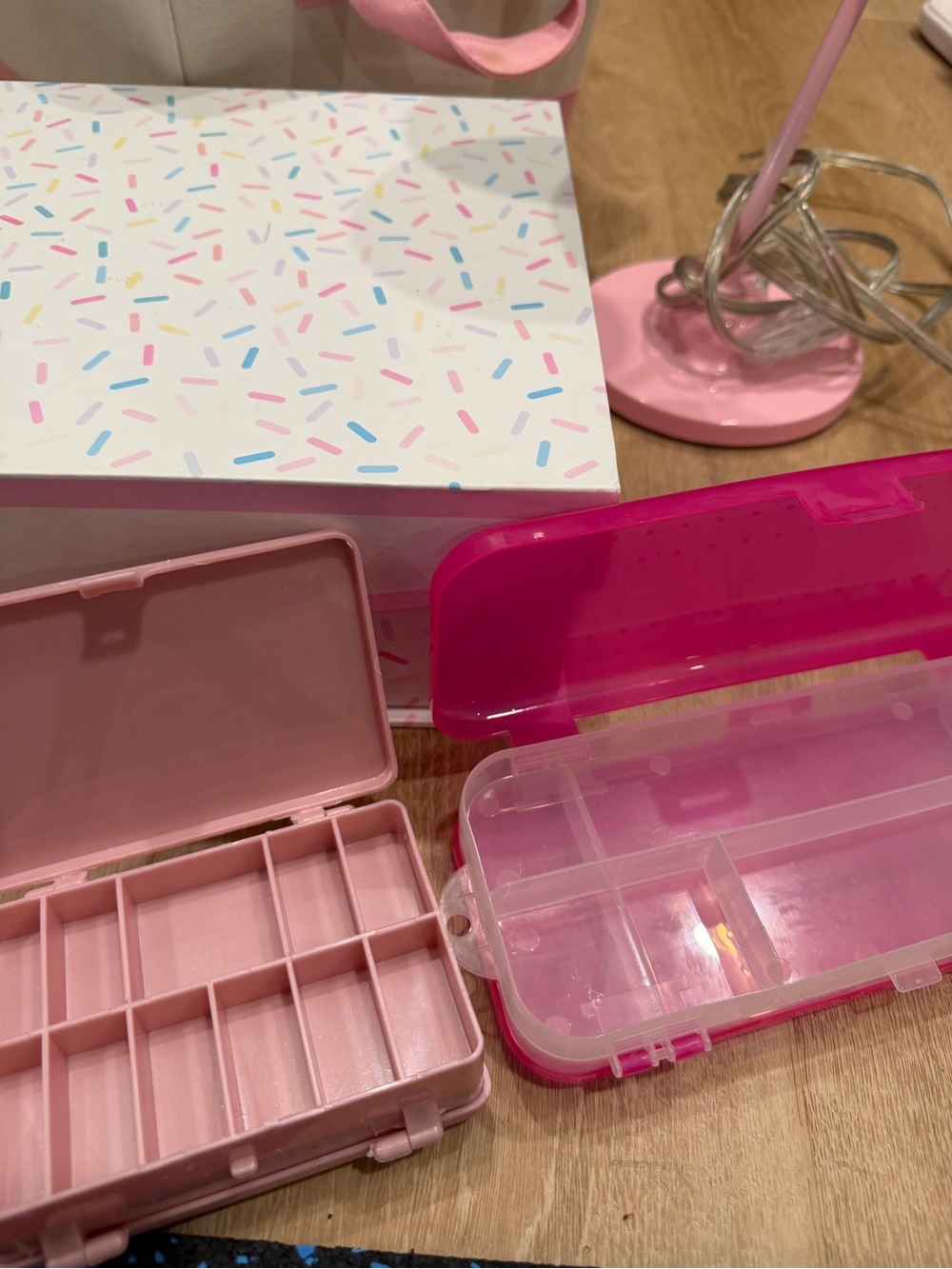Bundle of Girls’ Pink Desk Items - Picture 4 of 6